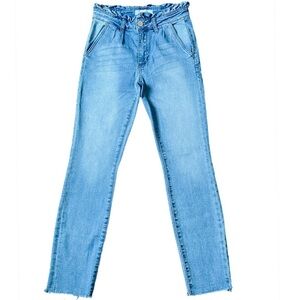 Ashley Mason size 9 paper bag style light wash skinny jeans with raw hem